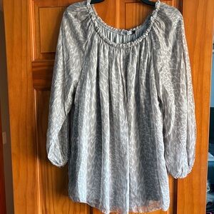 Chic Gray Patterned Blouse 100% silk